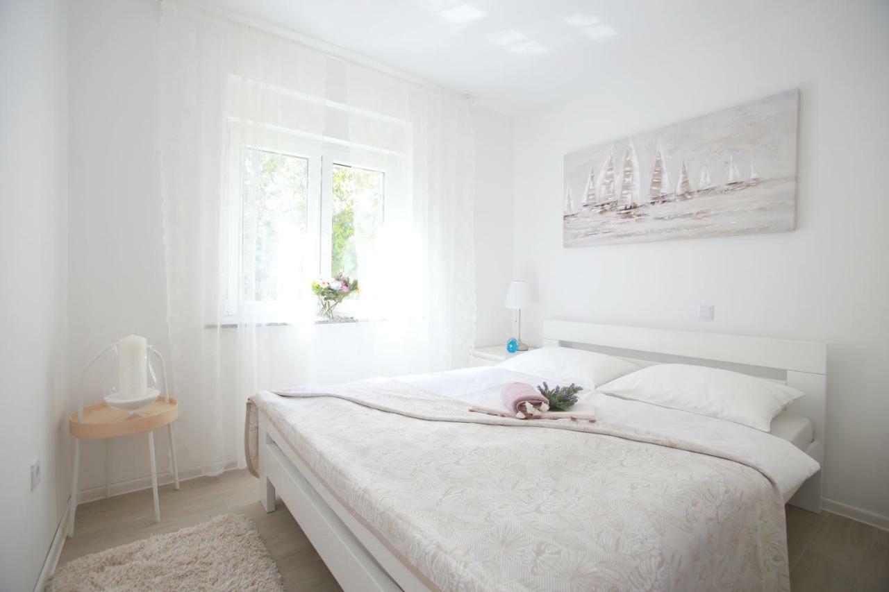 Apartments Melin Malinska Eksteriør bilde